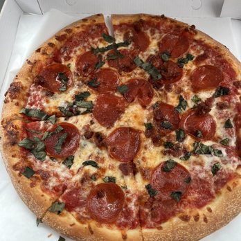 Pasta Party - Custom Pizza. Basil,Bacon,Pepperoni - Pizza Near Me - Orange, California Pasta Party - Custom Pizza. Basil,Bacon,Pepperoni - Pizza Near Me - Orange, California