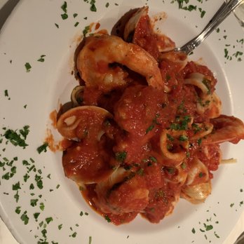 Cafe Assisi - Seafood fra diavlo - Italian Near Me - Wrentham, Massachusetts
