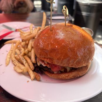 Meet in Paris - French Near Me - Culver City, California