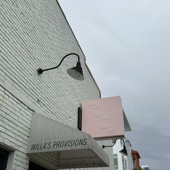 Willa's - Outside - New American Near Me - Tampa, Florida