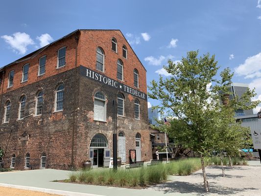 Tredegar Iron Works by null