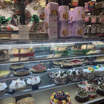 Dortoni Bakery - Bakeries Near Me - Levittown, New York