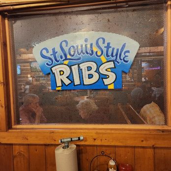 Famous Dave's Bar-B-Que - I really want to take a day trip to St.Louis and try their BBQ! - Barbeque Near Me - Kansas City, Kansas
