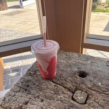 Laurel Supply - Berry smoothie for $11 only - Grocery Near Me - West Hollywood, California