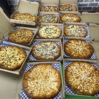 Slice N Sub - Cheese , pepperoni, vegetables, pineapple - Pizza Near Me - Riverside, California