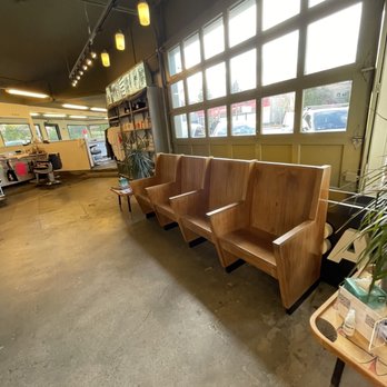 Rudy's Barbershop - Waiting area - Barbers Near Me - Seattle, Washington Rudy's Barbershop - Waiting area - Barbers Near Me - Seattle, Washington