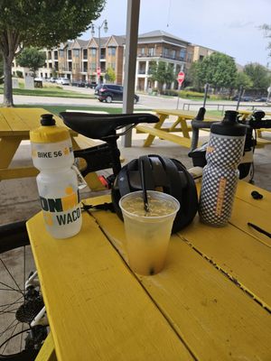 MUTTS Canine Cantina® by null