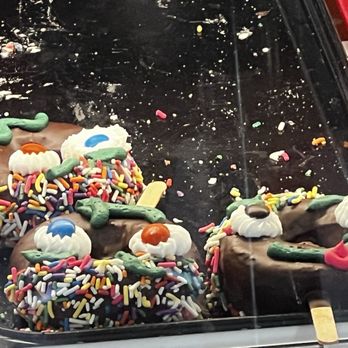 Donut Land - Donuts Near Me - Brunswick, Ohio
