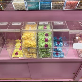 Carousel Candyland - Candy Stores Near Me - Honolulu, Hawaii