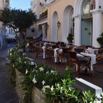 Hotel Quisisana - Perfect outdoor seating for drinks and people watching - Hotels Near Me - Capri, NA
