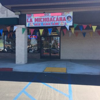 La Michoacana - Outside - Ice Cream & Frozen Yogurt Near Me - Covina, California