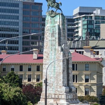 Wellington Cenotaph - Wellington Cenotaph - Landmarks & Historical Buildings Near Me - Wellington, WGN