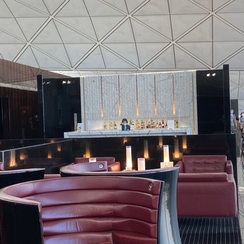 寰宇堂 - They have comfy booths - Airport Lounges Near Me - Hong Kong, HK