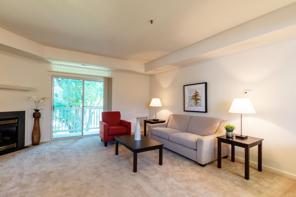 LAKEVIEW PARK APARTMENTS Request Information 601 Lakeview Dr