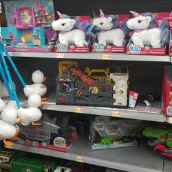 Walmart Supercenter - Wal ruses aplenty