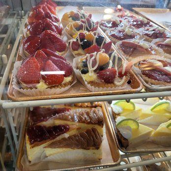 Versailles Bakery - Deliciousness - Bakeries Near Me - Miami, Florida Versailles Bakery - Deliciousness - Bakeries Near Me - Miami, Florida