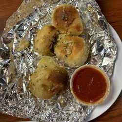 Tuscana Pizza & Pasta - Garlic knots