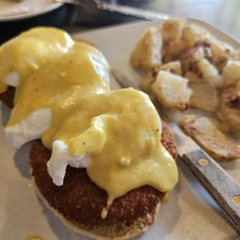 Break Your Fast - Crab Cake Benedict - American Near Me - Union City, California