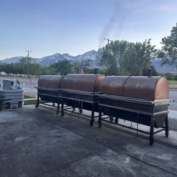 Copper Top BBQ - Barbeque Near Me - Big Pine, California