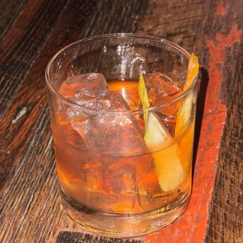 GRAY'S On Main - Perfect Old Fashioned - Bars Near Me - Franklin, Tennessee GRAY'S On Main - Perfect Old Fashioned - Bars Near Me - Franklin, Tennessee