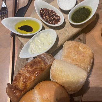 GIADA - Bread service - Italian Near Me - Las Vegas, Nevada