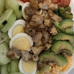 Una hermosa ensalada de pollo