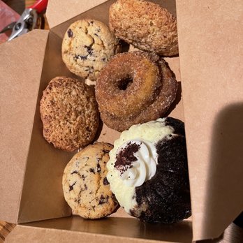 Keto Bakery - Goodies and pure bliss - Desserts Near Me - Orange, California Keto Bakery - Goodies and pure bliss - Desserts Near Me - Orange, California