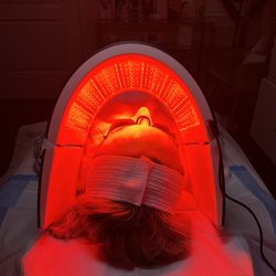 Dermaglow - Red light therapy