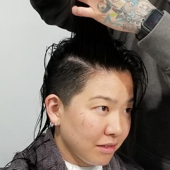 Grey Matter - Joey doing his thing - Barbers Near Me - Los Angeles, California Grey Matter - Joey doing his thing - Barbers Near Me - Los Angeles, California