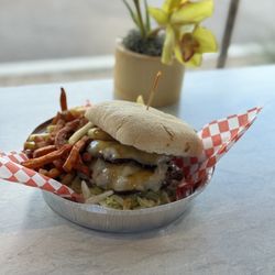 Rumbi Island Grill - Kahuna Burger
