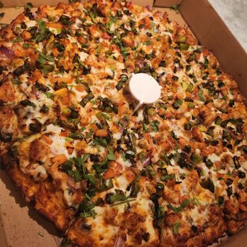 Fusion Pizza - Chicken Tikka Pizza (Large) - Chicken Wings Near Me - Vallejo, California