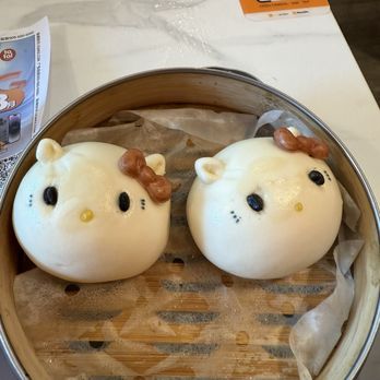 Bun World - Cute !!!! Inside filling is purple yams ( Ube ) - Chinese Near Me - Ontario, California