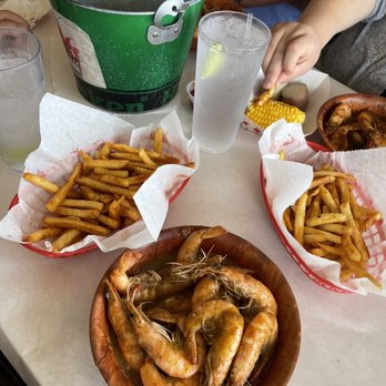 Bucket O' Crawfish- Alameda - Cajun/Creole Near Me - Alameda, California