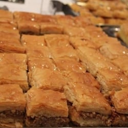 Unión General Armenia de Beneficiencia - Mi postre favorito el baklava! Masa filo con almibar relleno con nueces