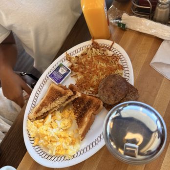 Waffle House - Diners Near Me - College Park, Georgia