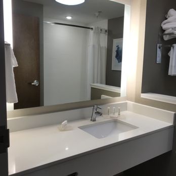 Fairfield by Marriott Inn & Suites Ocean City - Bathroom - Hotels Near Me - Ocean City, Maryland Fairfield by Marriott Inn & Suites Ocean City - Bathroom - Hotels Near Me - Ocean City, Maryland