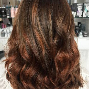 D. Machts Lounge - Friseur D. Machts Lounge - East Side Mall in Berlin, beste Haarfarben - Hair Salons Near Me - Berlin, BE