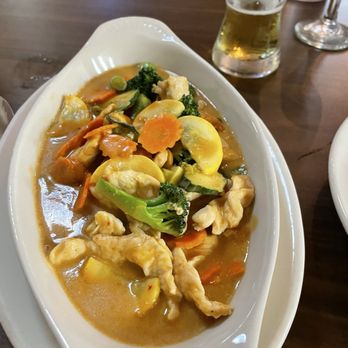 Golden Chopstix - Chicken Amazing - Vietnamese Near Me - West Columbia, South Carolina Golden Chopstix - Chicken Amazing - Vietnamese Near Me - West Columbia, South Carolina