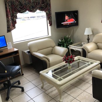 Quality Inn & Suites Stockbridge Atlanta South I-75 - Hotels Near Me - Stockbridge, Georgia
