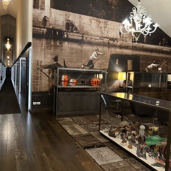 Hyatt Centric - Second floor extra sitting area - Hotels Near Me - Murano, VE