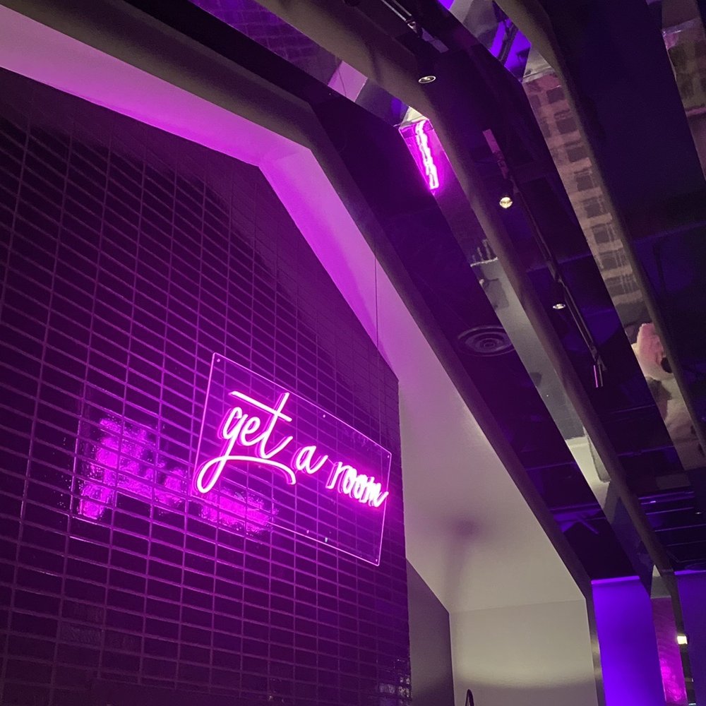 Living Room Bar - Lounges Near Me - Bellevue, Washington Living Room Bar - Lounges Near Me - Bellevue, Washington