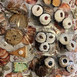 Pastel Boutique - Cupcakes and cookies