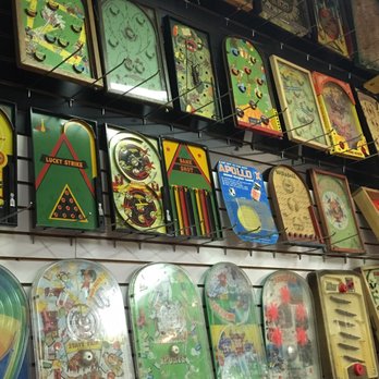 Hollywood Candy - Candy Stores Near Me - Omaha, Nebraska