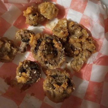 Pizza Petes - Very little breading - Pizza Near Me - Cudahy, Wisconsin