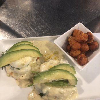 Tryst Cafe PHX - Tryst Benedict* sub ham for avocado - Beer, Wine & Spirits Near Me - Phoenix, Arizona