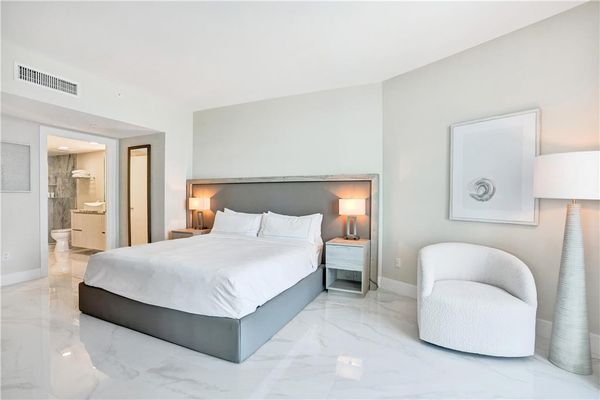 Beach House Fort Lauderdale, a Hilton Resort by null