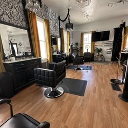 Ladies Room Beauty Parlor