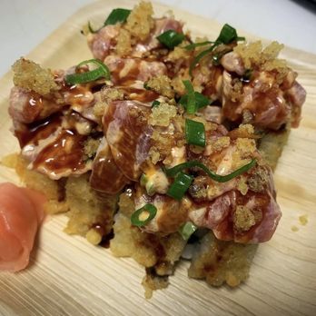 Sushimee - Deep Fried Cali Roll Topped With Spicy Tuna - Sushi Bars Near Me - Wailuku, Hawaii Sushimee - Deep Fried Cali Roll Topped With Spicy Tuna - Sushi Bars Near Me - Wailuku, Hawaii