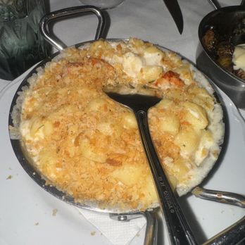 Abe & Louie's - Macaroni and Cheese with added lobster - Steakhouses Near Me - Boston, Massachusetts
