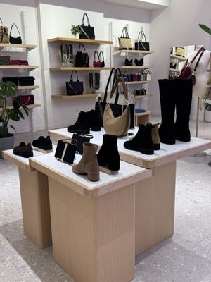 Rothy's Disney Springs by null